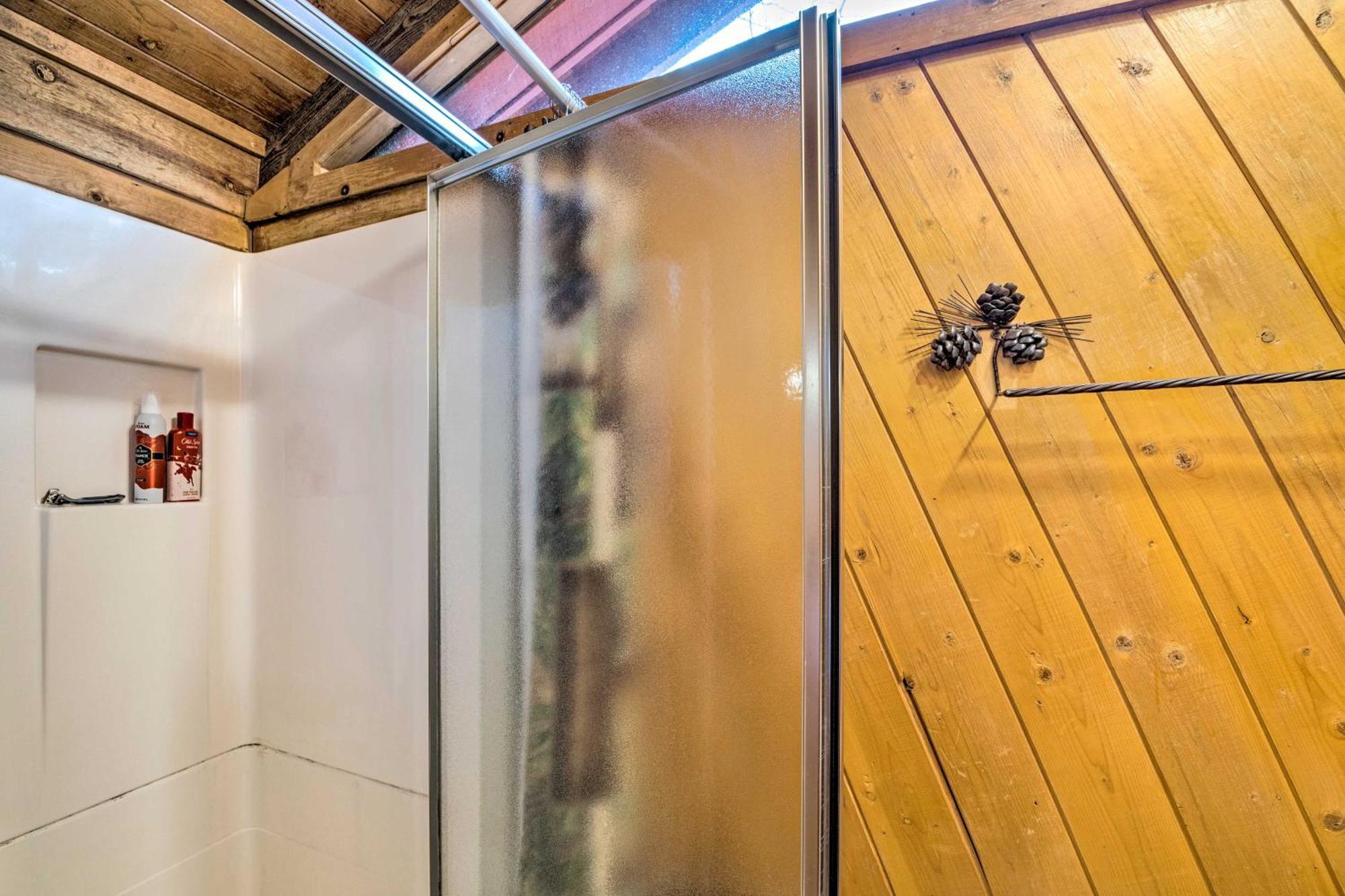 Unique Bear Country Cabin In Ruidoso With Hot Tub! エクステリア 写真