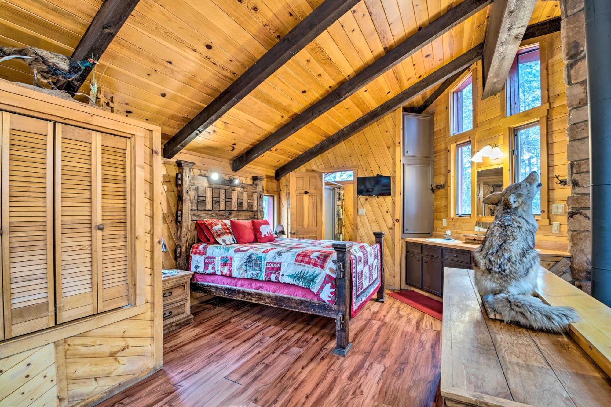 Unique Bear Country Cabin In Ruidoso With Hot Tub! エクステリア 写真