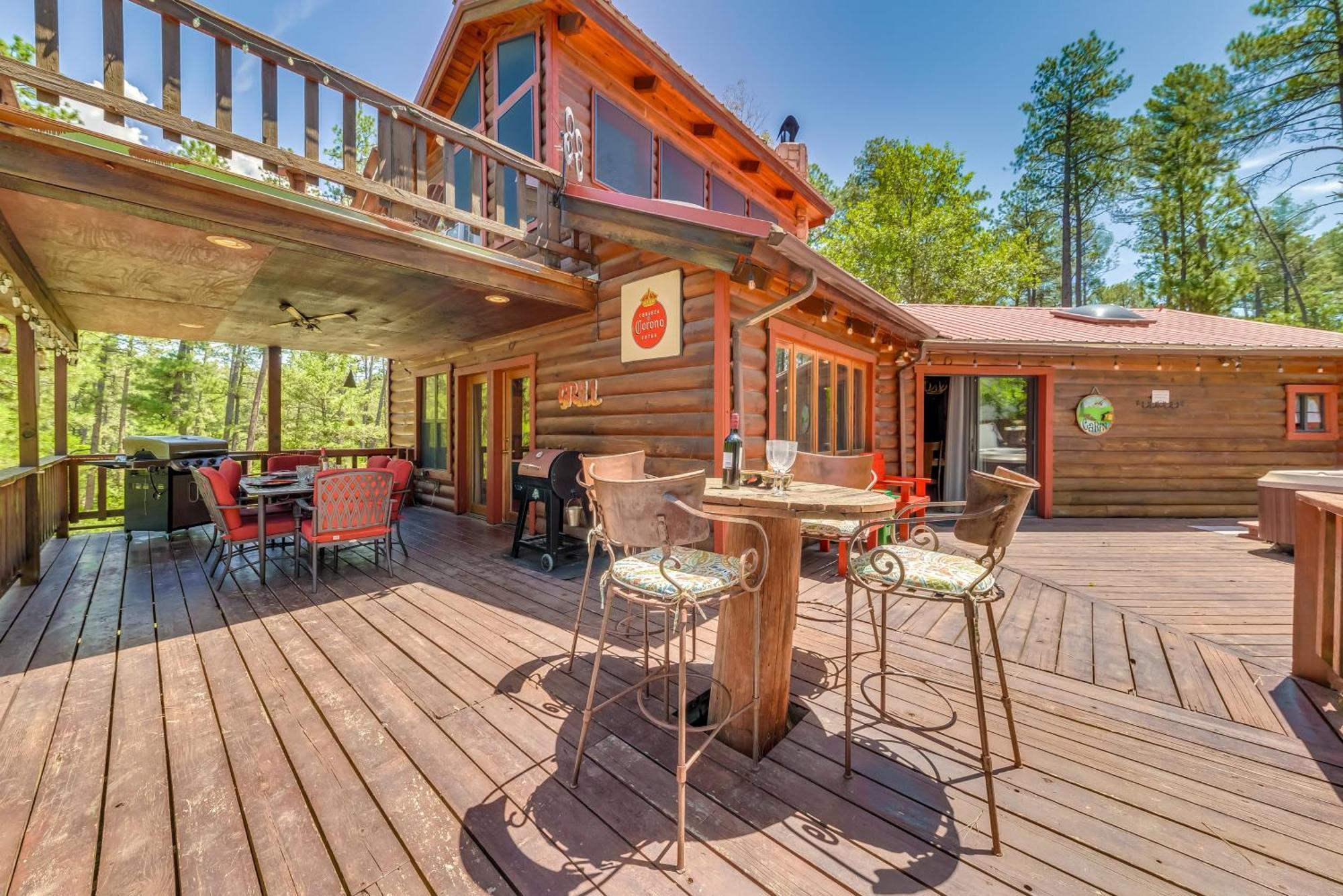 Unique Bear Country Cabin In Ruidoso With Hot Tub! エクステリア 写真