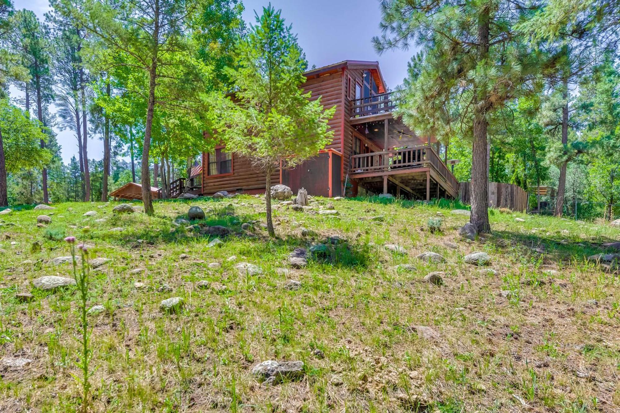 Unique Bear Country Cabin In Ruidoso With Hot Tub! エクステリア 写真
