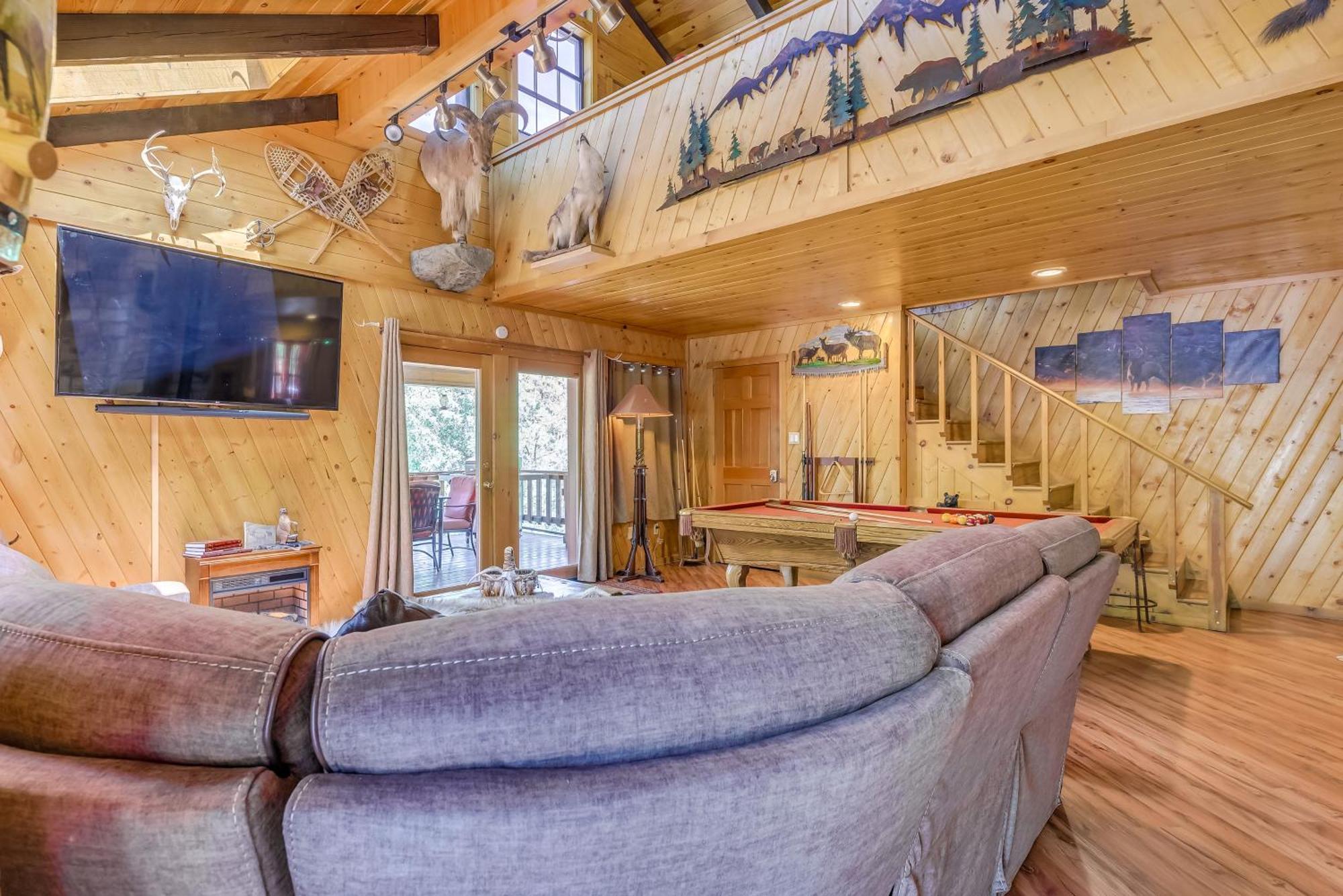 Unique Bear Country Cabin In Ruidoso With Hot Tub! エクステリア 写真