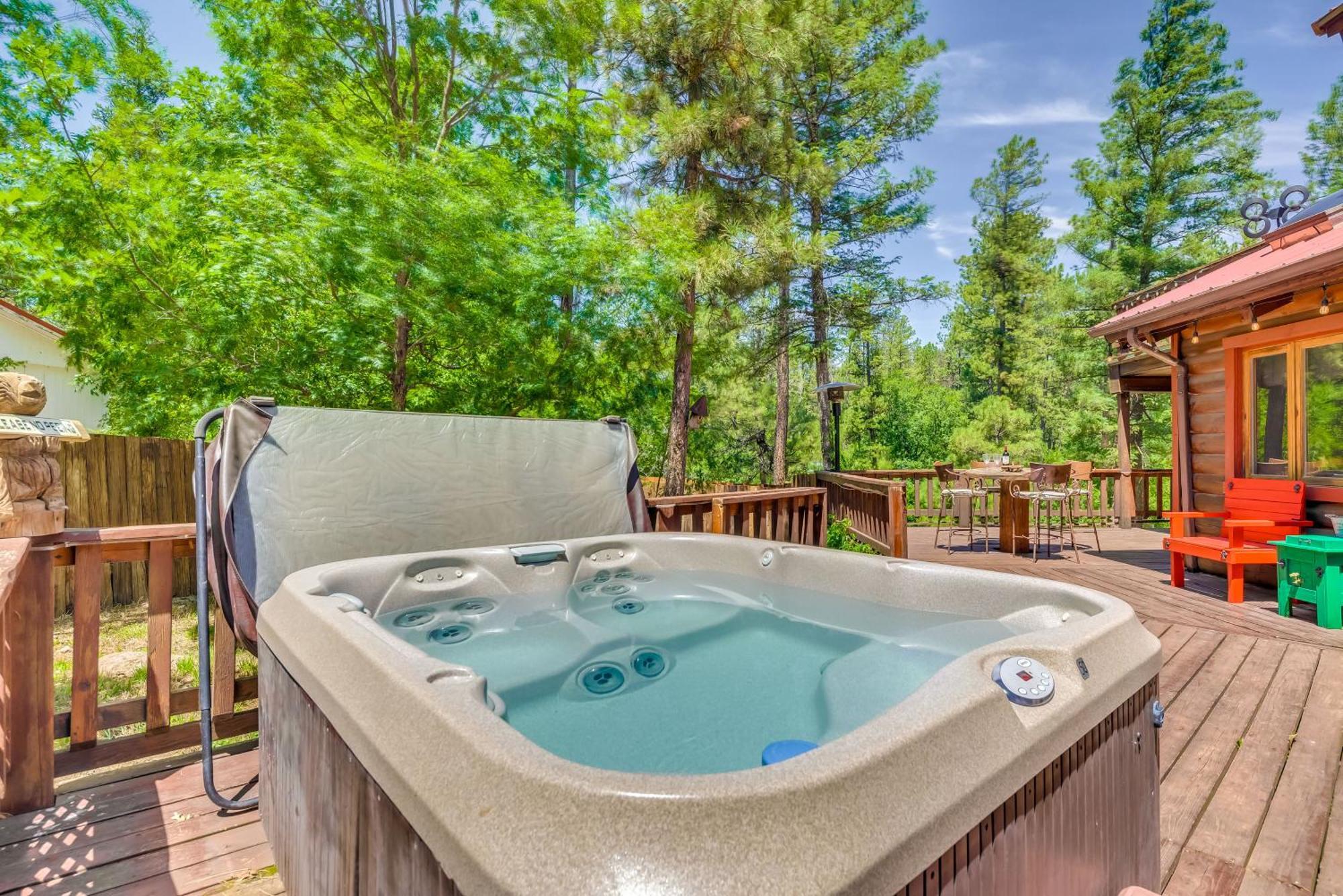 Unique Bear Country Cabin In Ruidoso With Hot Tub! エクステリア 写真